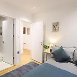 City Centre, Spacious, Ensuite, Smart Tv, Sofa Bed