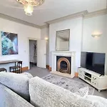 Entire Apartment By City Centre & Harbourside