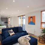 Higgihaus Cabot Mews #36 Fantastic Central Location