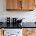 Cozy Urban | Retreat Modern 1Br | Free Parking