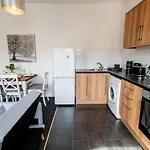 Cozy Urban | Retreat Modern 1Br | Free Parking