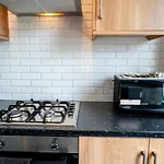 Cozy Urban | Retreat Modern 1Br | Free Parking