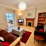 3 Bed Penthouse Flat With Conservatory & Roof Terrace - City Views