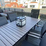 Harbourside Hideaway - Superb Flat With Terrace