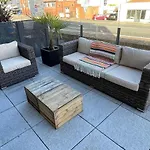 Harbourside Hideaway - Superb Flat With Terrace