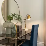 60 Queens Road