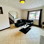 The European 3 Bedroom House By Altoluxoexperience Short Lets & Serviced Accommodation With Free Parking