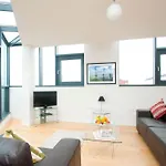 Cleyro Serviced Apartments - Finzels Reach