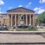Georgian Shared House No\'64 - By Clifton Short Lets