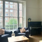 Georgian Shared House No\'64 - By Clifton Short Lets