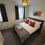 2 Bedroom House In Bradley Stoke- Hopewell