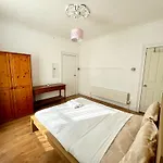 Cozy Large Room Near Bristol City Centre