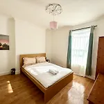 Cozy Large Room Near Bristol City Centre