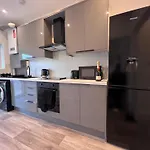Bristol City Centre 3Bed House