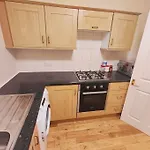 2 Bed Flat,Sleeps 4,Wifi,Near Cabot Circus,Bri 1Mi