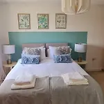 Chic 2 Bed Nr St George\'S Park