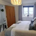 Chic 2 Bed Nr St George\'S Park