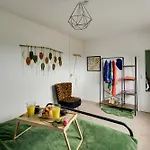 Private 2Bed-Parking-Sleeps5-By Fabaccommodation