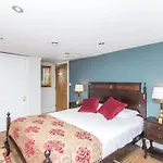 3 Berkeley Square Guesthouse