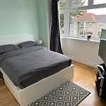 Stay Near Southmead Hospital And Airbus