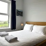 Peaceful Family Retreat Near Gloucester Road