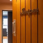 Swiper - 1 Bedroom Luxury Apartment By Mint Stays