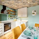 Blandford - 1 Bedroom Luxury Apartment By Mint Stays