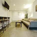 Wordsworth 6 Bedroom House