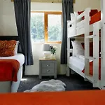 The West Barn Near Bath, Sleeps 24 And 2 Hot Tubs