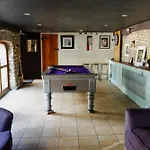 The West Barn Near Bath, Sleeps 24 And 2 Hot Tubs