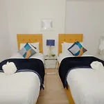 Charming And Bright Flat - Wi-Fi Included!