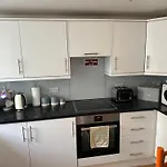 Stunning City Centre 4 Bedroom Penthouse - 2 Car Parking Spaces