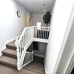 Lovely Central 1Br Flat