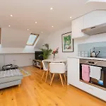 The Old Wire Factory - 2 Bed, Close To City Centre, Fast Wifi, Comfortable Home From Home