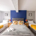 Central, Contractors, Families, Free Parking By Prescott Apartments