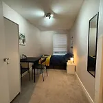 City Rd C - Central Location Long Stay By Shortstayuk