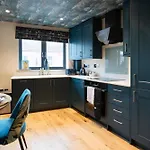 Steppe - 1 Bedroom Luxury Apartment By Mint Stays