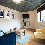 Steppe - 1 Bedroom Luxury Apartment By Mint Stays