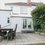 Court Rd - Contractors Long Stay By Shortstayuk