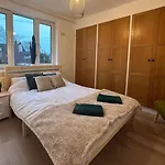 Louise Avenue - Contractors Long Stay By Shortstayuk