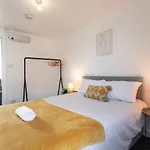 Flat 3 Sunnyside Contractor Long Stay By Shortstayuk
