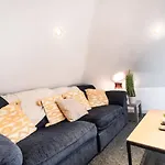 4 Sunnyside Contractors Long Stay By Shortstayuk