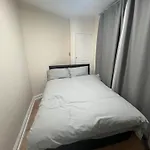 Modern Flat Near City Centre 3