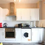 One Bedroom Flat Near Temple Meads