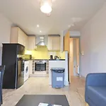 City Centre 1 Bed Apartment- Hopewell