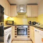 City Centre 1 Bed Apartment- Hopewell