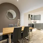 Rowan Tree - Your Apartment