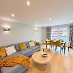 Penthouse River View Apartment With Secure Parking