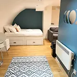 Harford House Studios - Hopewell