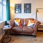 Stockwood House By Cliftonvalley Apartments